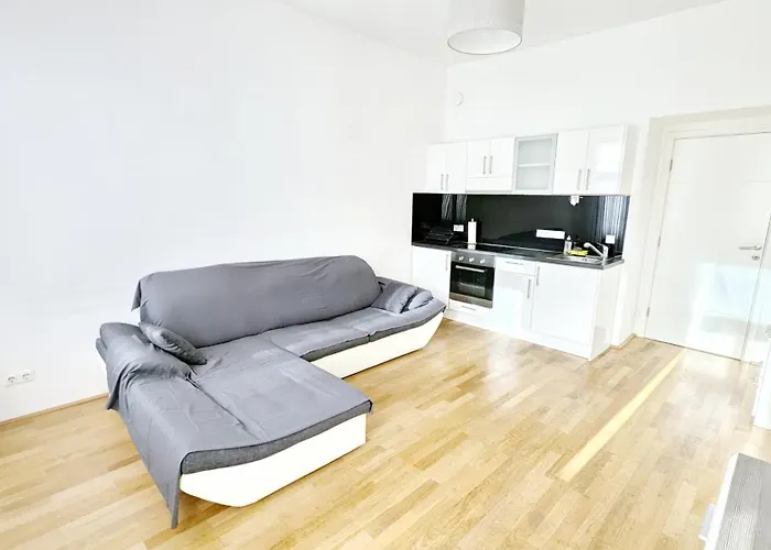 Cozy Apartment- 5 Minutes To Danube River
