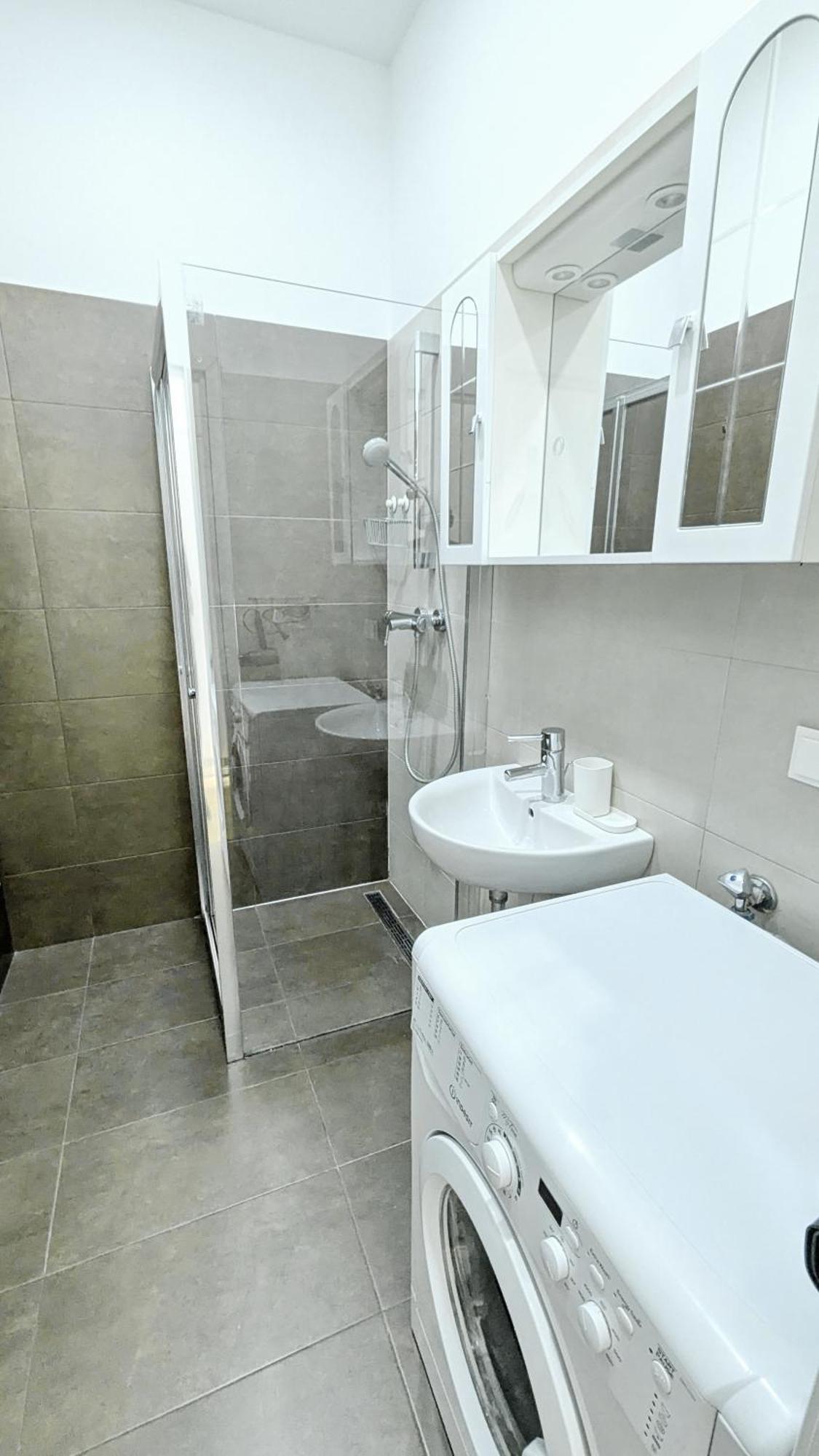 Cozy Apartment- 5 Minutes To Danube River Wiedeń