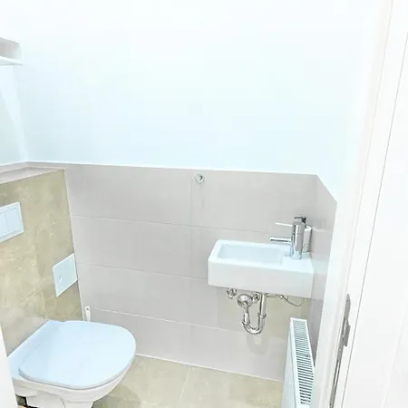 Cozy Apartment- 5 Minutes To Danube River Vienna Exterior photo